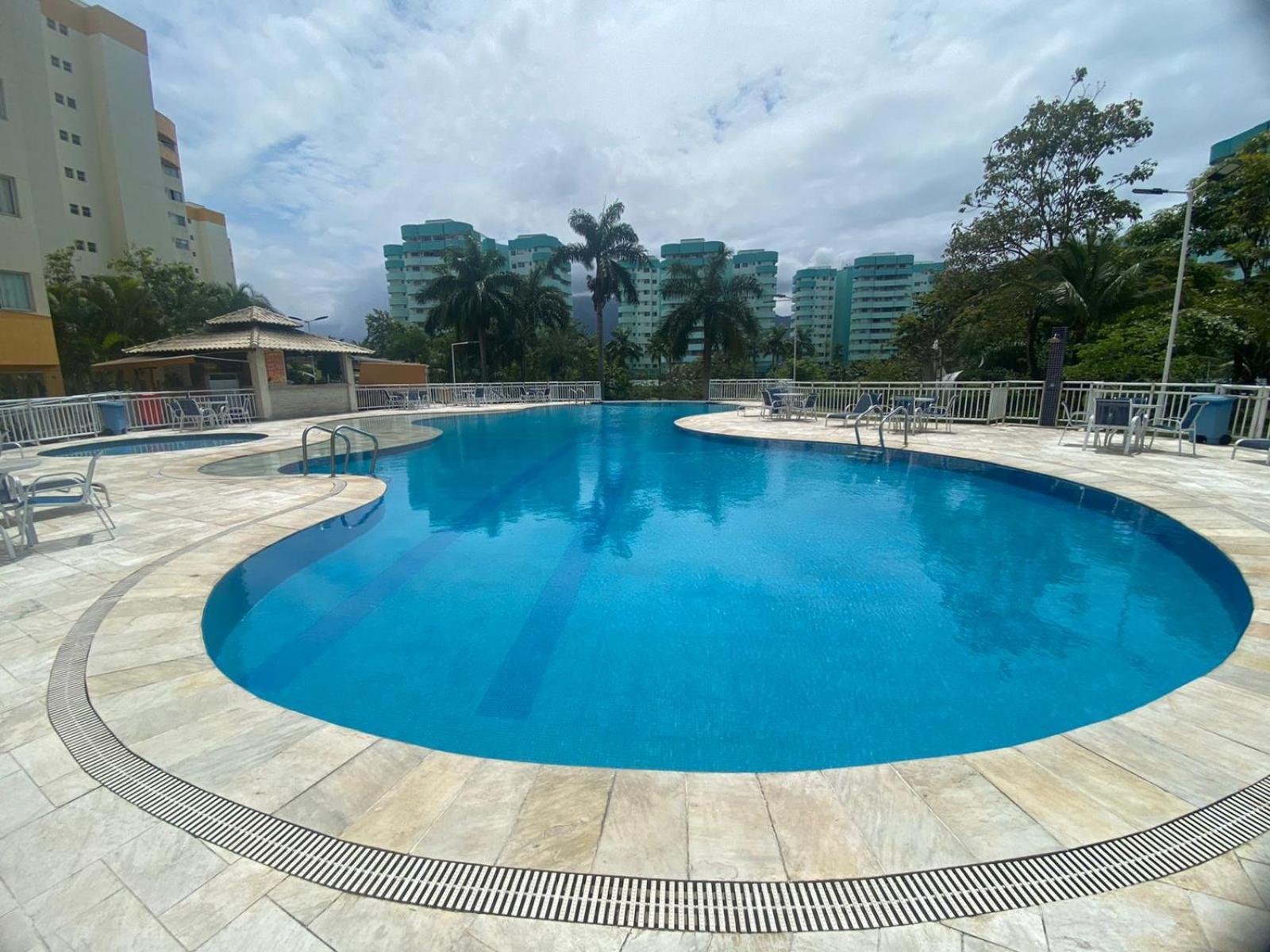 Mountain, Lake And Pool View Apartment Rio de Janeiro Oda fotoğraf
